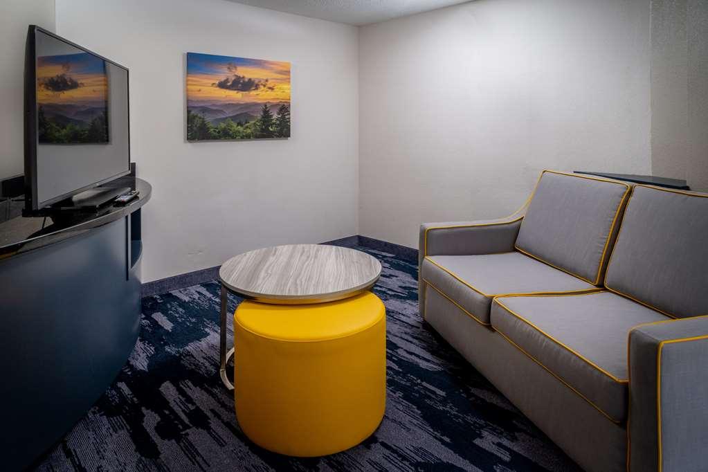 Best Western Plus Beckley Inn Room photo